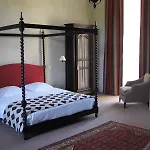 Bed & Breakfast Chateau Royal De Saint-saturnin 3*