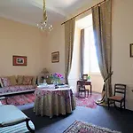 Chateau Royal De Saint-saturnin B&B