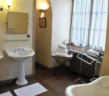 Chateau Royal De Saint-saturnin