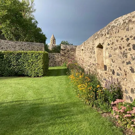 Chateau Royal De Saint-saturnin