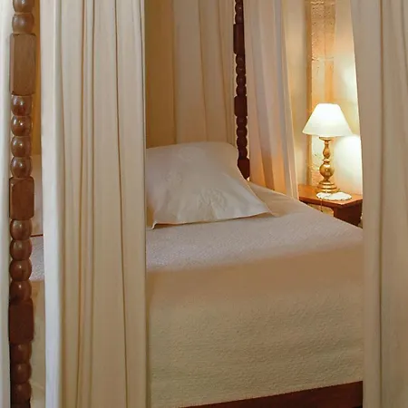 Chateau Royal De Saint-saturnin Frühstückspension 3*