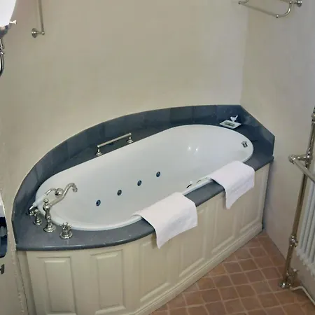 Chateau Royal De Saint-saturnin Frühstückspension