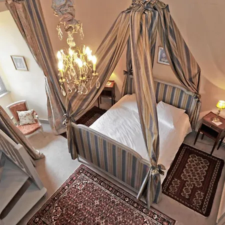 Frühstückspension Chateau Royal De Saint-saturnin 3*