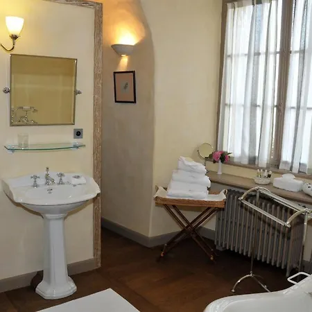 Chateau Royal De Saint-saturnin