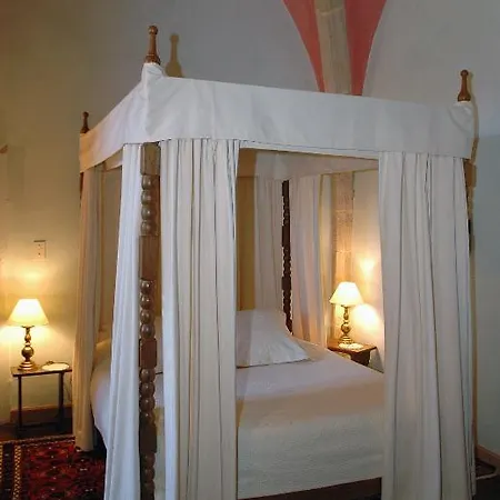 Chateau Royal De Saint-saturnin 圣萨蒂南