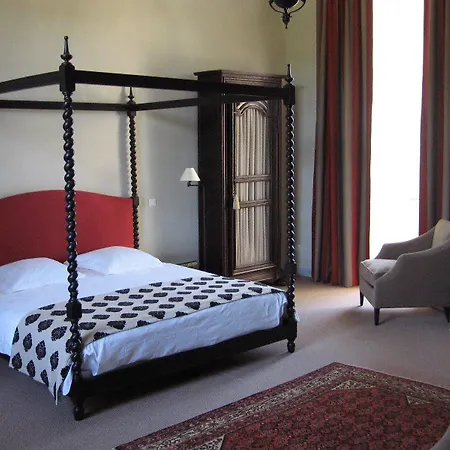 Bed and Breakfast Chateau Royal De Saint-saturnin 3*