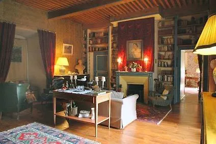 Chateau Royal De Saint-saturnin Сен-Сатюрнен