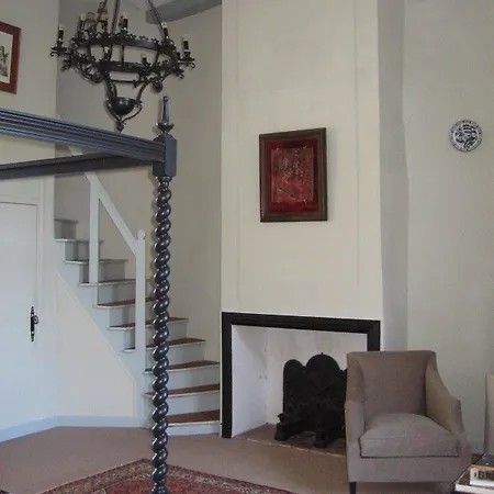 Bed and Breakfast Chateau Royal De Saint-saturnin 3*