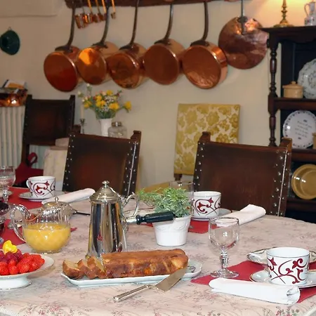 Chateau Royal De Saint-saturnin Frühstückspension