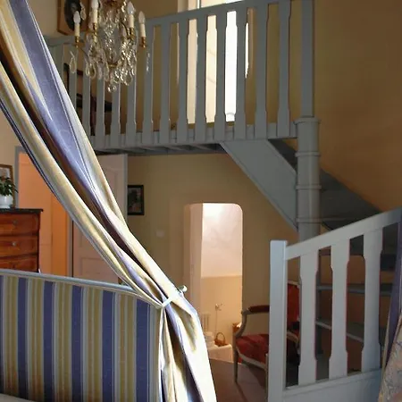 Chateau Royal De Saint-saturnin Bed and Breakfast 3*