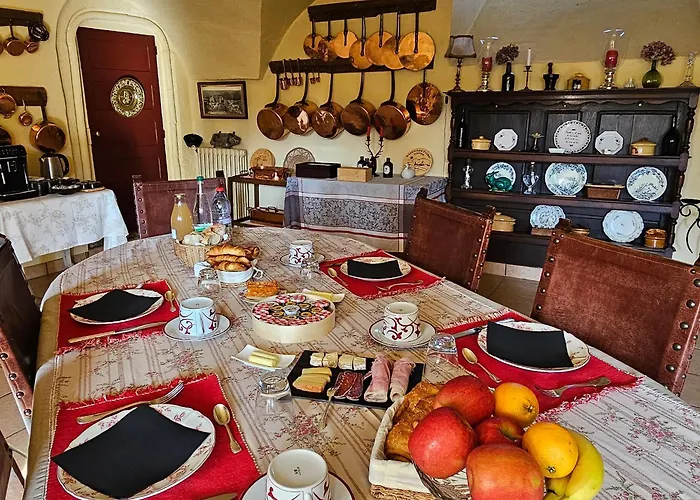 Chateau Royal De Saint-saturnin Saint-Saturnin (Puy-de-Dome)