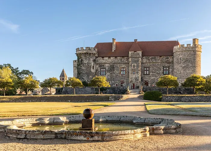 Chateau Royal De Saint-saturnin