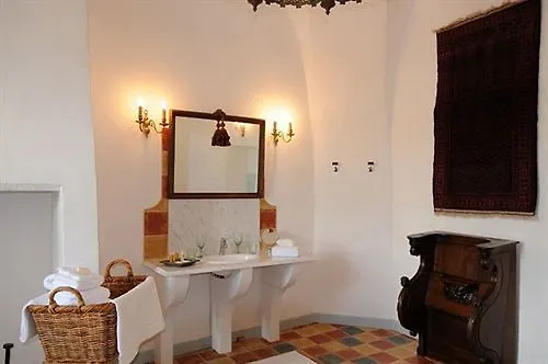 Chateau Royal De Saint-saturnin Saint-Saturnin (Puy-de-Dome)